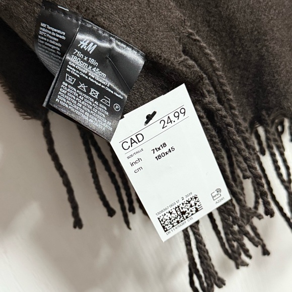 H&M Dark Brown Fringe Scarf - Picture 2 of 2